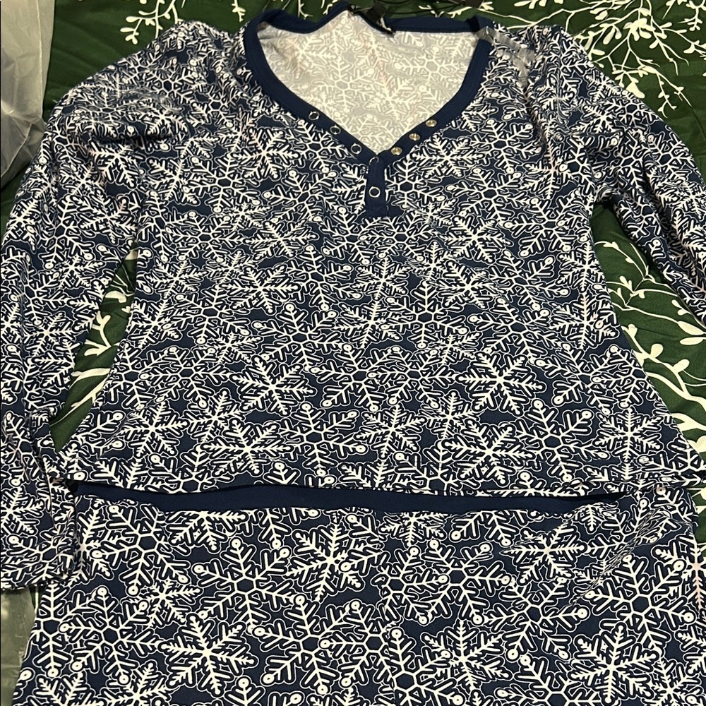 Fashion Nova Navy Blue Snowflake Pajama Set